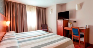DOUBLE ROOM WITH PARKING Nuevo Torreluz Hotel